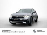 VW Tiguan, 2.0 TSI Allspace R-Line, Jahr 2022 - Groß Umstadt