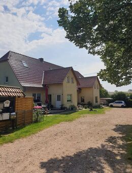 modernisierte 2 Raumwohnung Dachgeschoß Baumgarten - Grabowhöfe