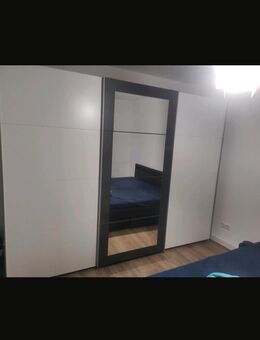 Schwebetürenschrank 3 trg mit Spiegel, wie NEU - Weiden (Oberpfalz)