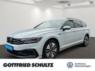 VW Passat Variant, GTE CONNECT, Jahr 2021 - Neuss