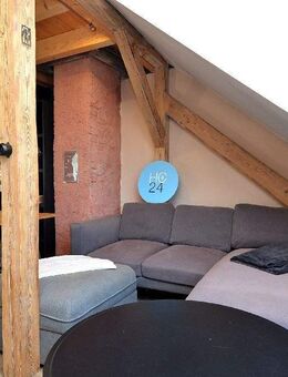 Charmante Dachgeschoss Stadtwohnung zentral in Lörrach mit Balkon, möbliert - Lörrach