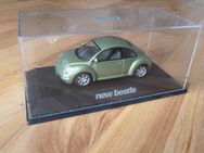 VW New Beetle, Schuco, Plexyglasvitrine, 1:43 - Bad Bodenteich