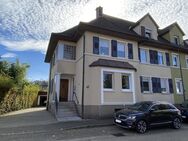 Helle, 3 (optional 4) - Zimmer - OG - Eigentumswohnung mit großem Freisitz- und Gartenanteil sowie praktischem Garagenstellplatz ! - Schopfheim