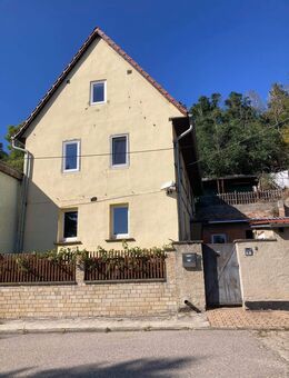 EFH mit Lagerfläche und kleinem Bunker in Wethau bei Naumburg - Wethau