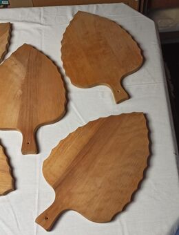 5 Servierbretter / Buffetbretter / Partybretter aus Holz - Buchloe