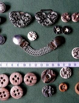 Konvolut verschiedener Artikel zum Verschönern Ihrer Trachtenkleidung - Niederfischbach