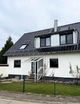 * Saniertes 1-2 Familienhaus mit einem großen Garten * Einliegerwohnung möglich... - Neu Ulm