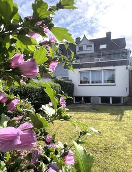 Charmantes Einfamilienhaus mit sonnigem Garten und Dachterrasse in begehrter Lage von Hattingen - Hattingen