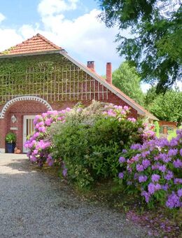 Sanierungsbedürftiges Zweifamilienhaus im Dornröschenschlaf vor den Toren Westerstedes - Westerstede