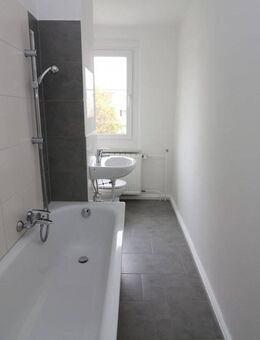 Auf die Plätze...fertig...mieten!!! Große 3-RW mit Wanne u. Balkon... - Freiberg