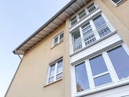 2,5 Zimmer DG Whg. mit Tageslicht-Vollbad, Balkon, Gäste-WC und Garage, sowie 2 Stellplätze. - Sprockhövel