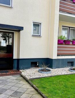 Modernisiert mit Balkon im schönen Lörick! Provisionsfrei! - Düsseldorf