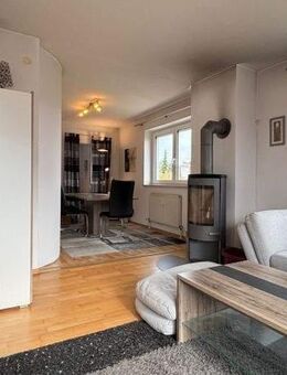 EI6761 Schön geschnittene 3-Zimmer-Eigentumswohnung auf zwei Etagen / Laaber - Laaber