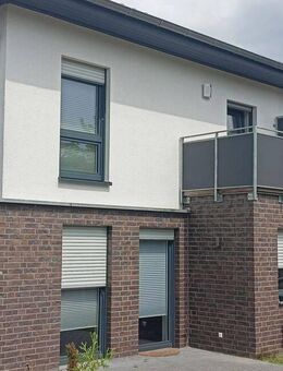 Das eigene Haus ist zu groß geworden, aber nur eine Wohnung ist auch nicht das Richtige? Dann passt diese Doppelhaushälfte in Großenheidorn - Meernähe - Wunstorf