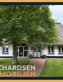 Reetgedecktes Anwesen auf einem parkähnlichen Grundstück in ruhiger Ortsrandlage in Wittbek - Wittbek