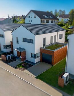 Energie sparen - Neuwertiges A+ Massivbauhaus in schöner Laichinger Lage - Laichingen