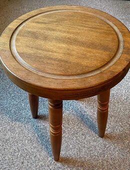 Kleiner Holztisch- Handarbeit - Eime