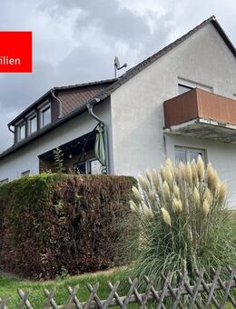 Zweifamilienhaus in ruhiger Ortsrandlage mit großzügigem Grundstück - Felsberg