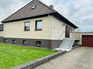 Massives Einfamilienhaus mit Einliegerwohnung und großzügigem Garten - Bad Münder (Deister)