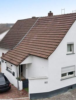 Kuscheliges Zuhause, kernsaniert! Baugrundstück mit Potenzial inklusive! - Lampertheim