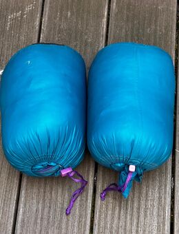 Schlafsack mit Daunenfüllung, zwei Stück 25 € - Bochum