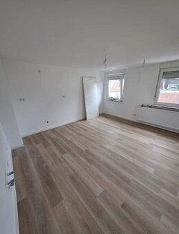 Erstbezug nach Kernsanierung - großzügige 4-Zimmer-Wohnung - Wiesbaden