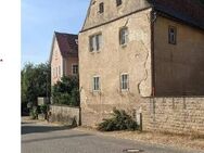 Ehemaliges Pfarrhaus mit Nebengebäude - Bütthard