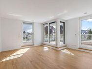 Sonnige Penthouse-Wohnung mit 3 Zimmern und umlaufender Dachterrasse - München