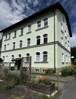 Attraktives Mehrfamilienhaus mit 11 Apartments und Top-Lage direkt am sanierten Bahnhof - Wiesau