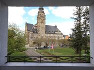 Großzügige und schöne 4-Zimmer-Altbauwohnung mit Loggia und traumhaften Blick aufs Rathaus - Wittenberge