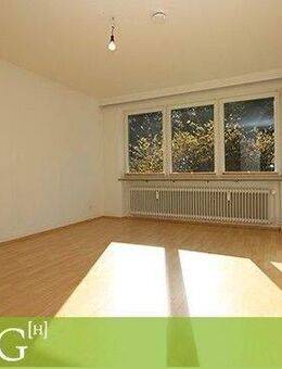 Lichtdurchflutete Endetagenwohnung mit Loggia im Grünen - Ahrensburg