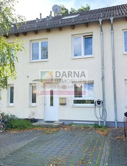 Repräsentatives 5-Zimmer-Reihenmittelhaus, voll unterkellert mit Garten, Kamin, EBK und Parkplatz in ruhiger Lage von Lichterfelde - Berlin