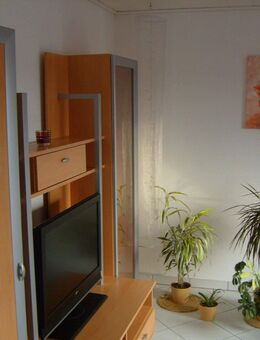 Modern möbilierte DG Wohnung mit Einbauküche, Einbauschränken, Köln/Bonn - Erftstadt