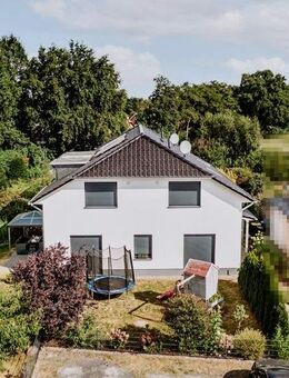 Energieeffiziente Doppelhaushälfte in ruhiger Feldrandlage! - Brietlingen