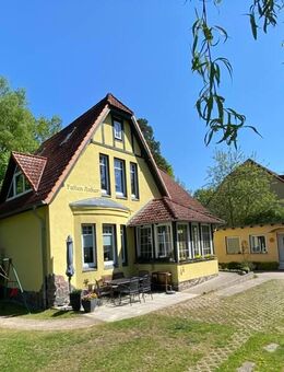 zwischen Nationalpark und Müritz - klassische Villa mit Bungalow, Doppelcarport und großem Grundstück in idyllischer Lage - Waren (Müritz)