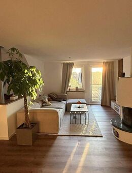 Moderne 3,5-Zimmer Maisonette Wohnung inkl. TG-Stellplatz, Kaminofen, EBK und 2 Balkone - Zell (Aichelberg)