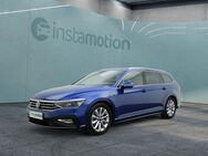 VW Passat Variant, 1.5 TSI Elegance R-Line DIG IQ DRIVE, Jahr 2024 - München