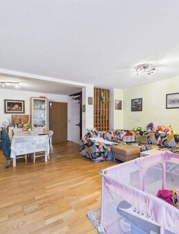 Geräumiges Reihenmittelhaus in angenehmer Lage - Fürth