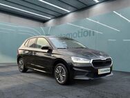 Skoda Fabia, 1.0 TSI Tour, Jahr 2022 - München