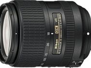 Nikon AF-S 18-300 mm 3.5-6.3 ED VR für D780 & D7500 passendes Zoomobjektiv