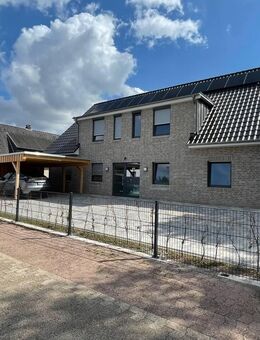 ERSTBEZUG! Geräumige und moderne DG 2,5-Zimmer-Wohnung in Achim, mit ausgebautem Spitzboden - Achim