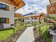 Neuwertig & bezugsfrei - Erdgeschoss-Wohnung mit sonnigen Terrassen, Garten und Tiefgarage - Schliersee