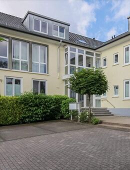 Sieker Schweiz: Moderne und frisch gestrichene 3 Zimmer-Wohnung mit Balkon in Waldrandlage - Bielefeld