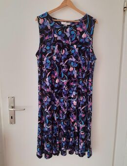 Geblümtes Kleid Gr 50 - Berlin