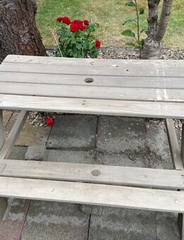Tisch mit Sandkasten - Celle