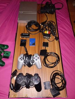 Sony PS 2 slim+Spiele - Berlin