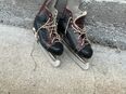 Schöne alte Vintage Schlittschuhe aus Leder in 88662