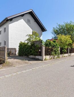 Schönes Zweifamilienhaus mit viel Potential in Zeitlarn/Neuhof - Zeitlarn