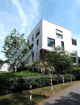 Bezugsfreies Wohntraum: 3-Zimmer-Appartement mit Privatgarten in begehrtem Dahlem - Berlin