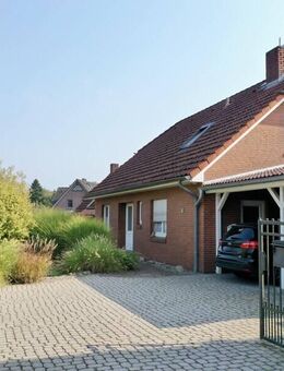 Einfamilienhaus mit gepflegtem Garten und Doppelcarport - Wohnste